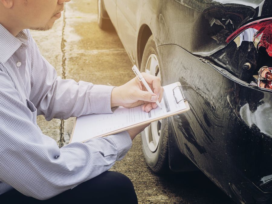 Versicherung Mitarbeiter